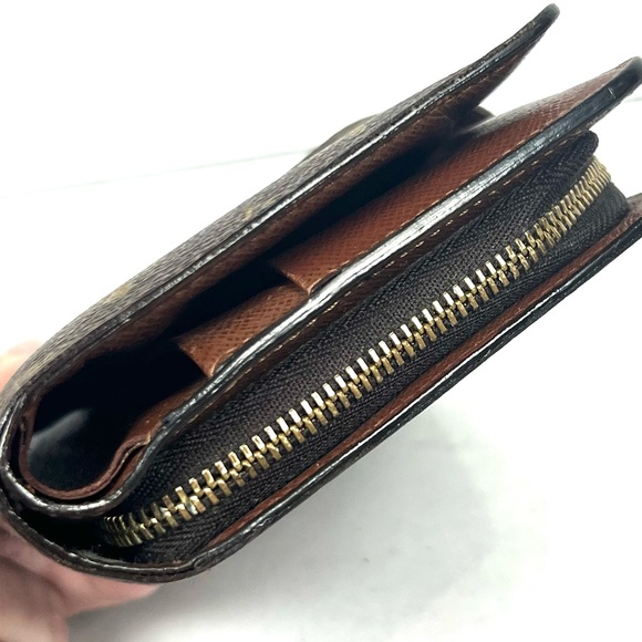 SOLD! Louis Vuitton Porte Papier Passport Wallet - Picture 4 of 16